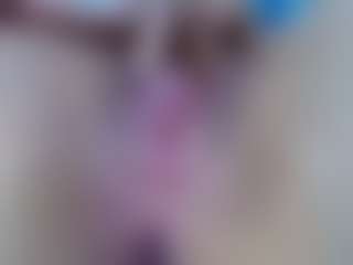 crystal-love18's Live Sex Cam Show