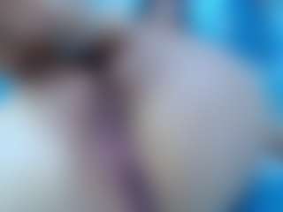 crystal-love18's Live Sex Cam Show