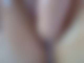crystal-love18's Live Sex Cam Show