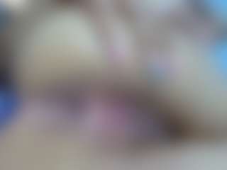 Live cam show with crystal-love18 - Moaning on hornycams.live