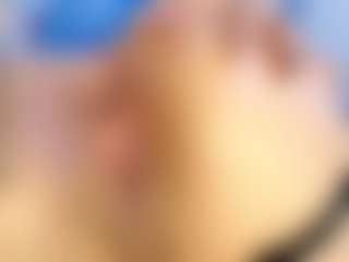 Live cam show with crystal-love18 - Moaning on Cam Slut