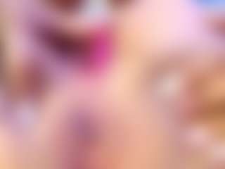 Live cam show with crystal-love18 - Moaning on liverealitysex.com