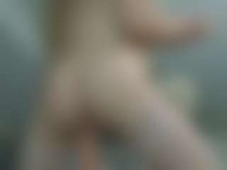 Live cam show with IceBlueBabe - Blonde Hair on MyBangCams