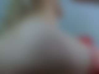 Live cam show with IceBlueBabe - Body Massage on eurowanks.com