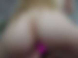 IceBlueBabe's Live Sex Cam Show