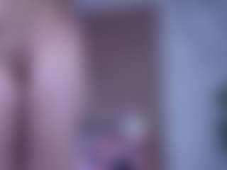 Live cam show with IceBlueBabe - Young Adult on luckytryst.com