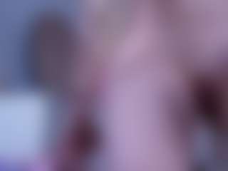 Live cam show with IceBlueBabe - Ass Bouncing on Uber Horny