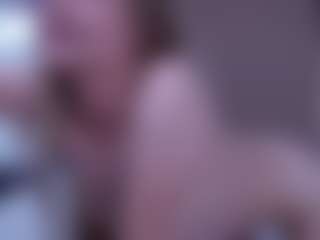 Live cam show with IceBlueBabe - Blue Eyes on makecum.org