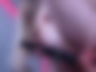 Live cam show with IceBlueBabe - Small Tits on justonemore.cc