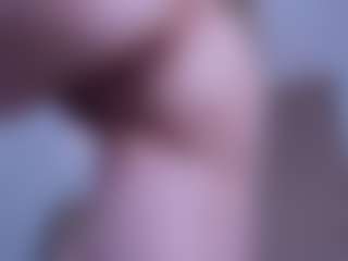 Live cam show with IceBlueBabe - Blue Eyes on anonymated.com