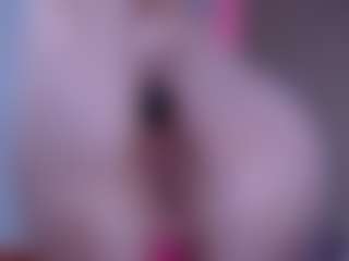 Live cam show with IceBlueBabe - Double Penetration on hrnylive.com