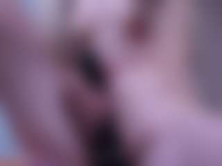 Live cam show with IceBlueBabe - Blue Eyes on thefappeningchat.com