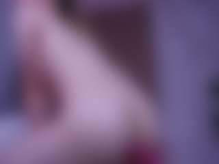 Live cam show with IceBlueBabe - Double Penetration on Camming Site