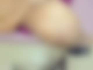 Live cam show with NarjoSufa - Black Hair on CamSextacy