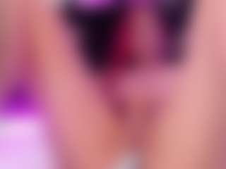 Amelie-Loove's Live Sex Cam Show