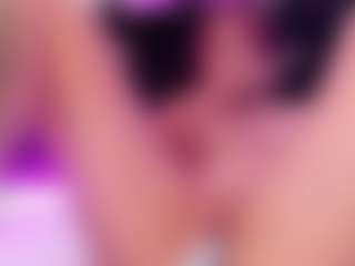 Amelie-Loove's Live Sex Cam Show