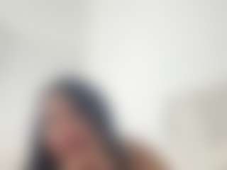 Live cam show with GoldenIsabella - Mobile on Milfs Live