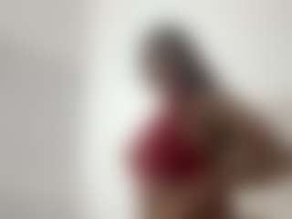 Live cam show with GoldenIsabella - Nipple Piercings on sexylive.show