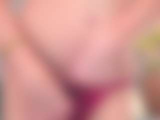 Live cam show with HeyBecky - Camel Toe on Strip Flash - Live Sex Shows