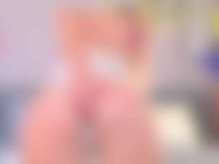 Live cam show with HeyBecky - Raven Hair on CamwithHer