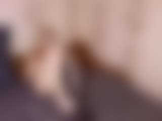 Live cam show with KellyNobles - Brown Hair on Ass Tok