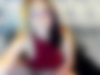 Live cam show with Kiara-Cruz - Neon Hair on chickslive.net