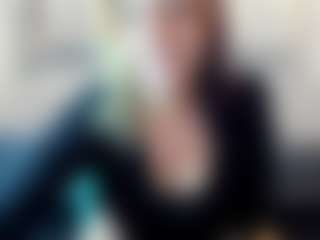 Live cam show with Kiara-Cruz - Nipple Piercings on live18s.com