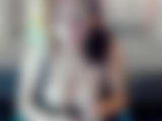 Kiara-Cruz's Live Sex Cam Show