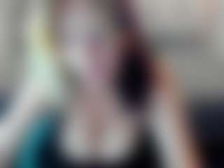 Live cam show with Kiara-Cruz - Big Tits on TastyBlacksLive