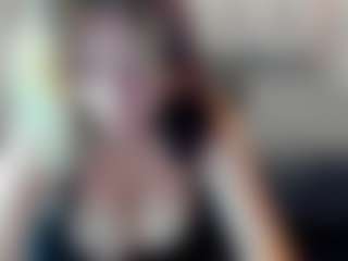 Live cam show with Kiara-Cruz - White on Camming Site | colombia
