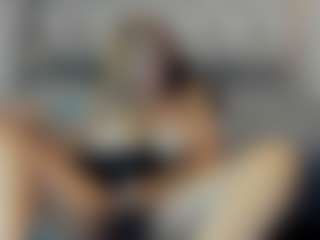 Live cam show with Kiara-Cruz - BBW on sexytreat.net