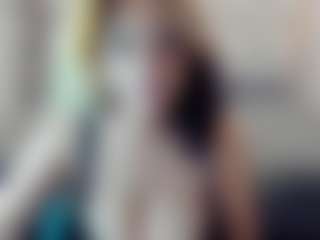 Live cam show with Kiara-Cruz - Lovense on CamSodaAdn