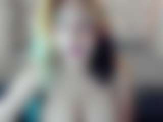 Live cam show with Kiara-Cruz - Lovense on sexytreat.net