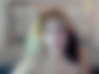 Live cam show with Kiara-Cruz - Facial Piercings on Cam Slut