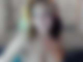Kiara-Cruz's Live Sex Cam Show