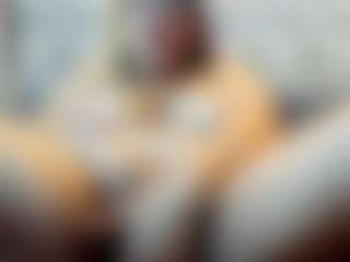 Kiara-Cruz's Live Sex Cam Show