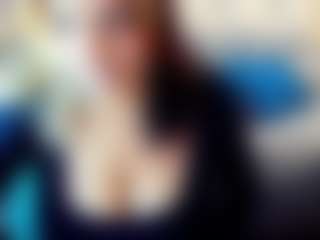 Kiara-Cruz's Live Sex Cam Show