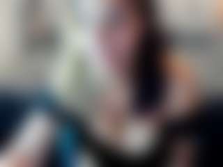 Kiara-Cruz's Live Sex Cam Show