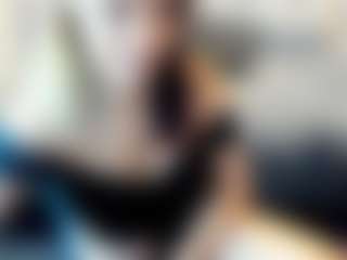 Kiara-Cruz's Live Sex Cam Show