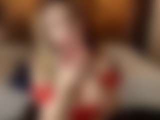 Kiara-Cruz's Live Sex Cam Show