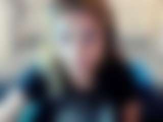 Live cam show with Kiara-Cruz - Facial Piercings on CamwithHer