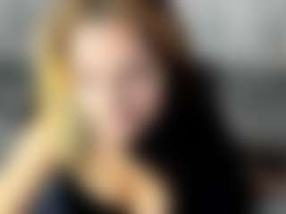 Kiara-Cruz's Live Sex Cam Show