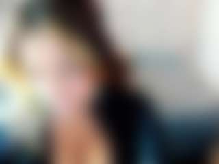 Kiara-Cruz's Live Sex Cam Show