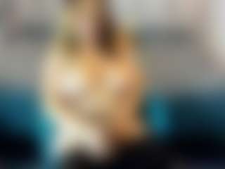 Live cam show with Kiara-Cruz - Lingerie on CamwithHer