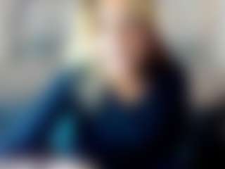 Kiara-Cruz's Live Sex Cam Show
