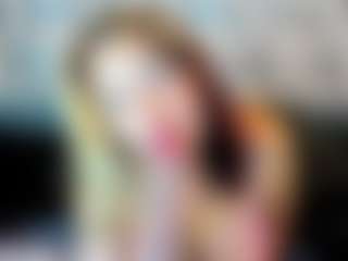 Kiara-Cruz's Live Sex Cam Show