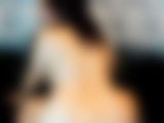 Kiara-Cruz MILF webcam performer live streaming