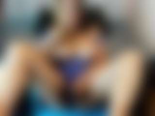 Kiara-Cruz's Live Sex Cam Show