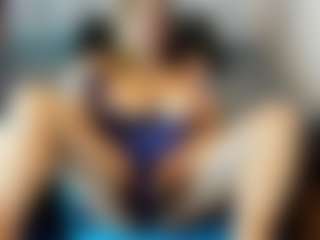 Kiara-Cruz's Live Sex Cam Show