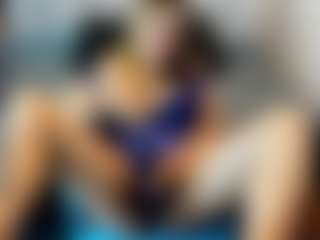 Kiara-Cruz's Live Sex Cam Show